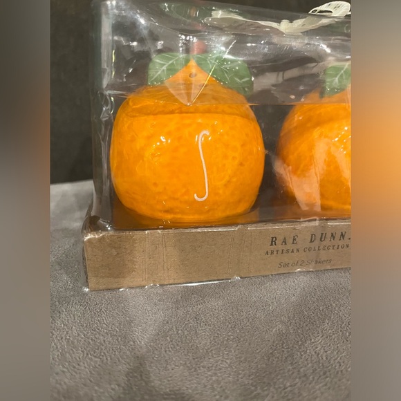 Rae Dunn Mandarin Orange Salt&Pepper Shakers***brand new - Picture 2 of 6